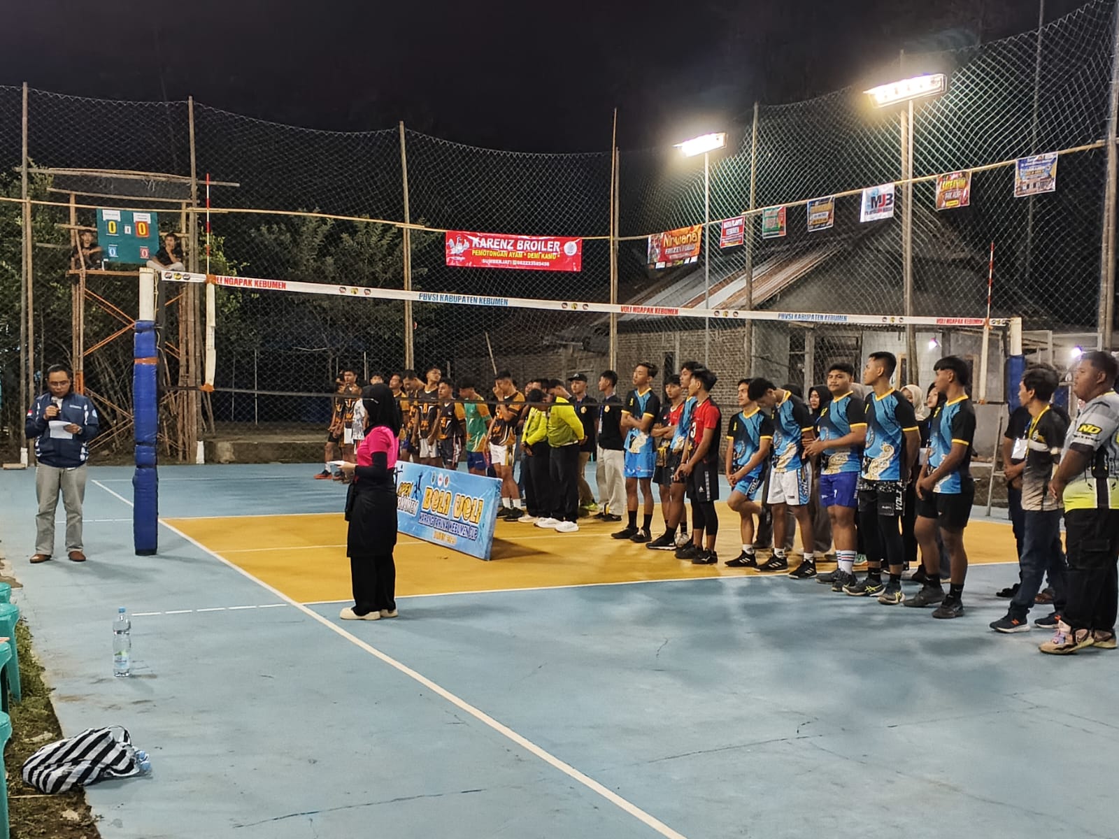 Pembukaan Turnamen Bola Voli Karang Taruna Kabupaten Cup di Lapangan Tritunggal Ambalresmi